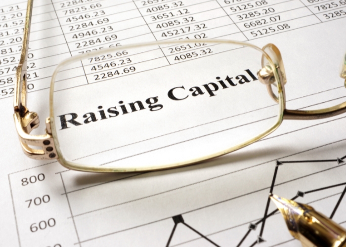 Revolutionizing-Capital-Raises-The-DealMaker-Advantage